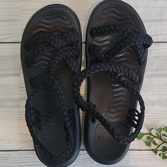 Megnya NWOT Women's Black Braided Slide Sandals Size 8 - Picture 4 of 9